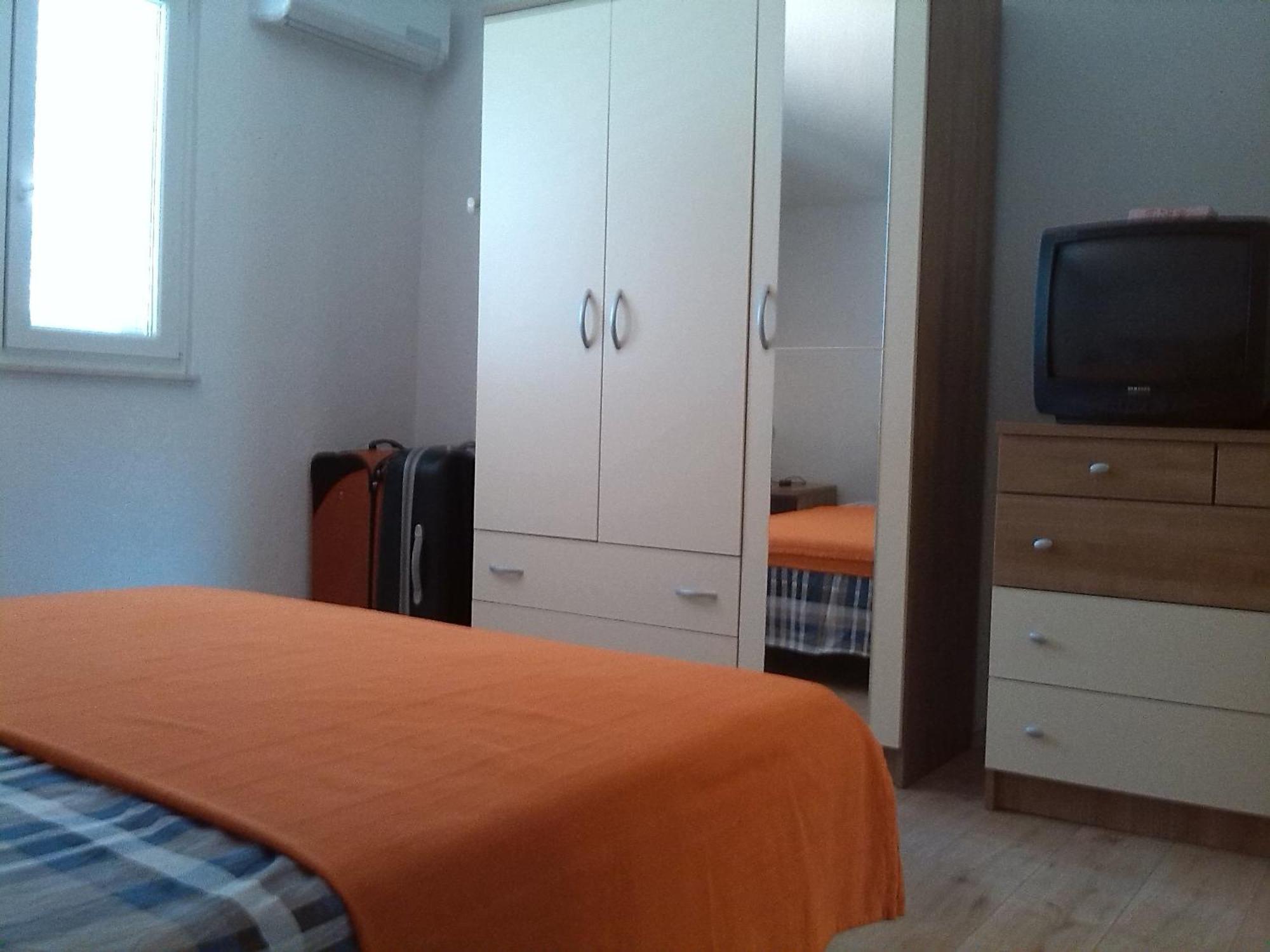 Apartments Batarilo Gornji Karin Quarto foto