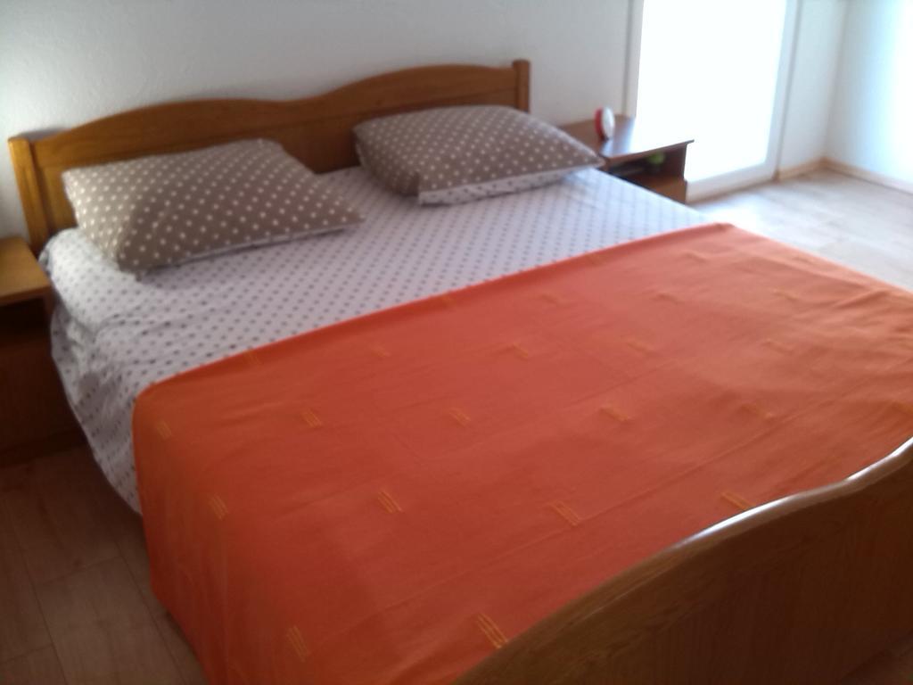Apartments Batarilo Gornji Karin Quarto foto