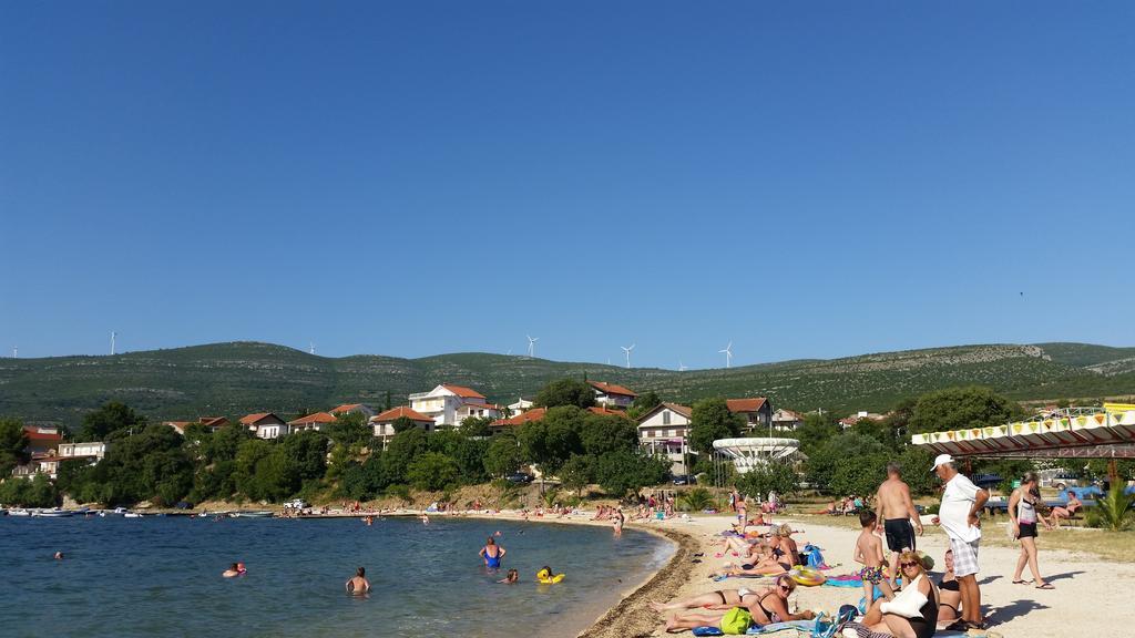 Apartments Batarilo Gornji Karin Exterior foto